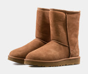 Classic II Short Womens Boots (Chestnut Brown)