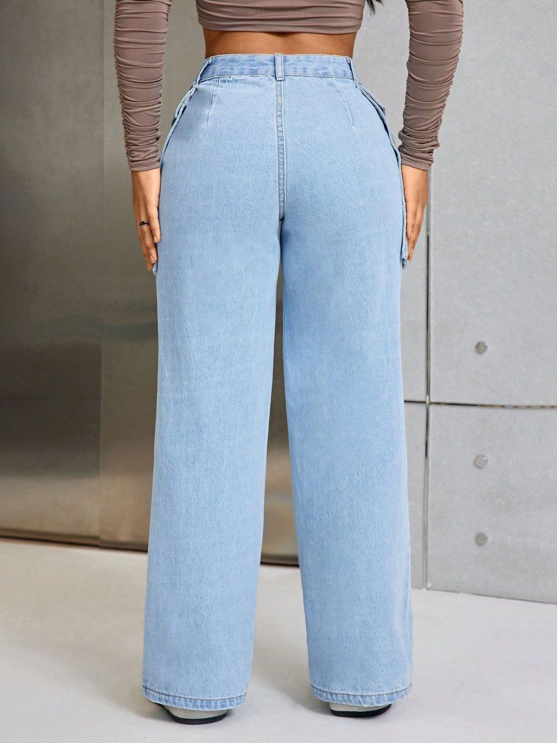 Wide Leg Jeans with Pockets