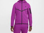 Tech Windrunner Hoodie In Bold Berry