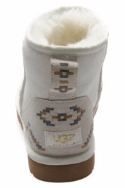 UGG CLASSIC WHITE BOOTS