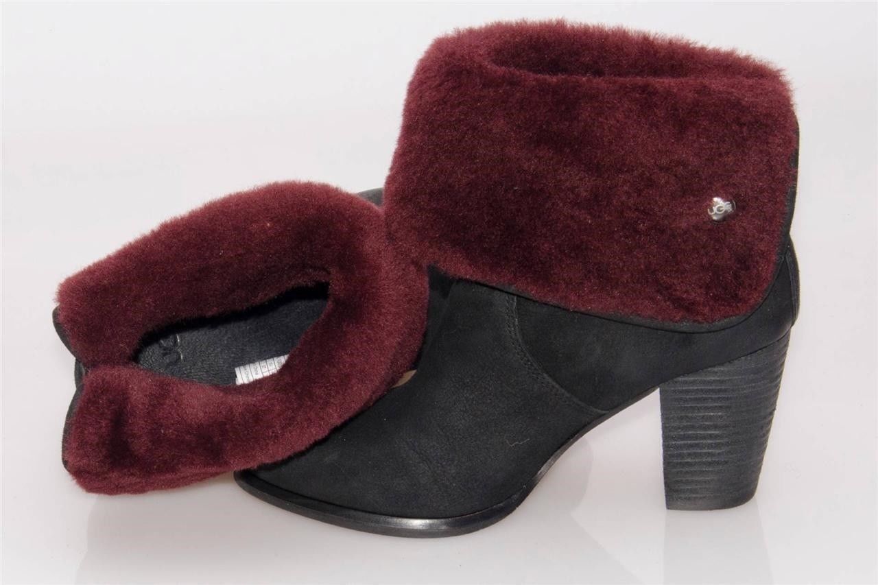 UGG LAYNA BLACK ANKLE BOOTS