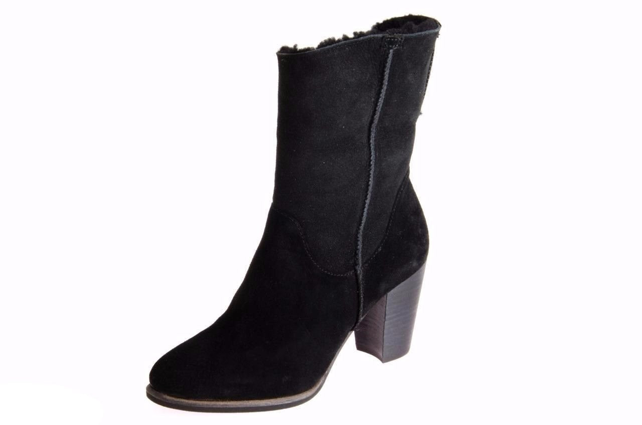 UGG AUSTRALIA BLACK ANKLE BOOTS