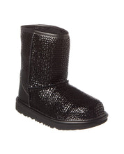 UGG Classic II Gel Hearts Classic Boot