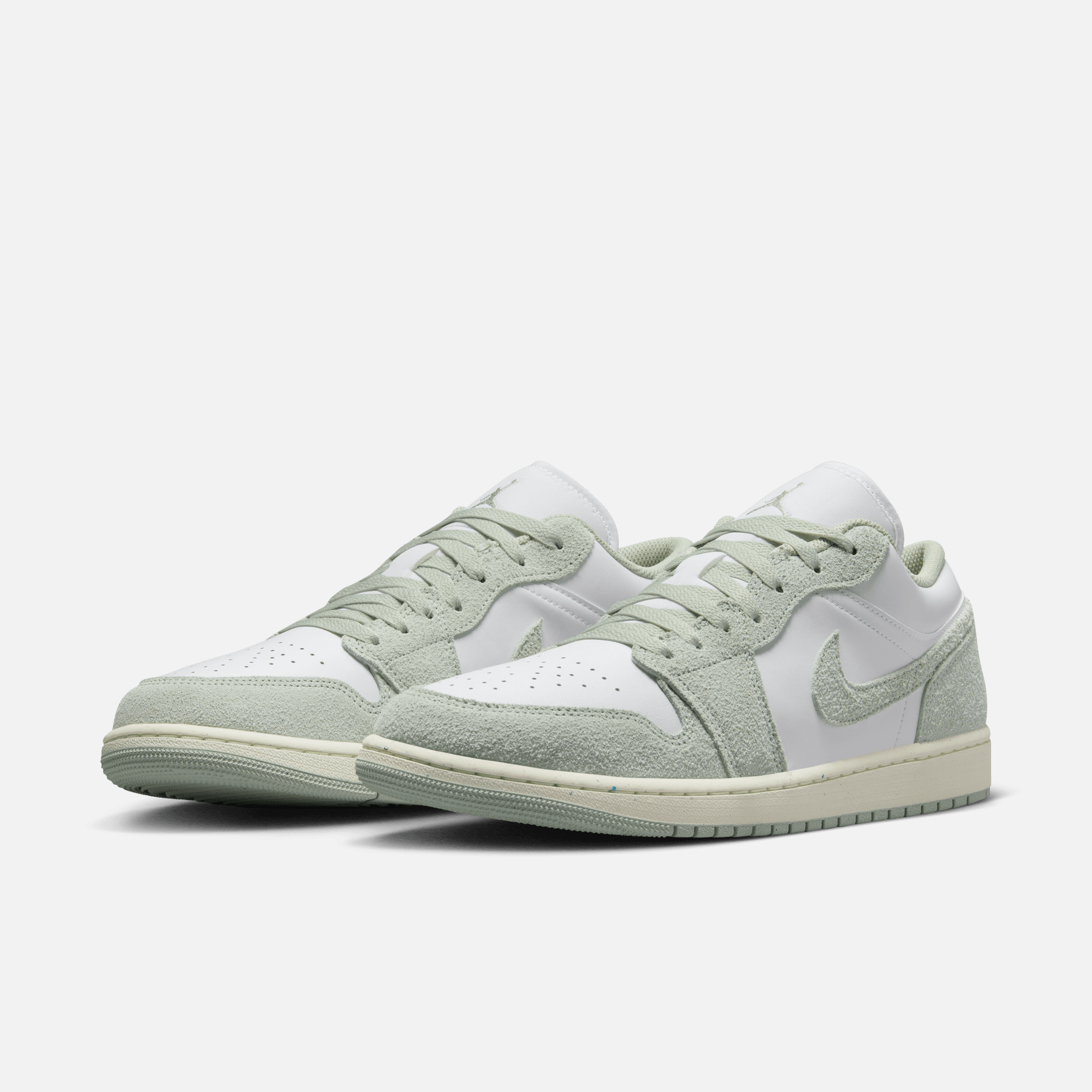 Air Jordan 1 Low SE Seafoam