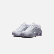 Nike WMNS Shox R4 - White / Metallic Platinum / Platinum Tint / Barely Grape