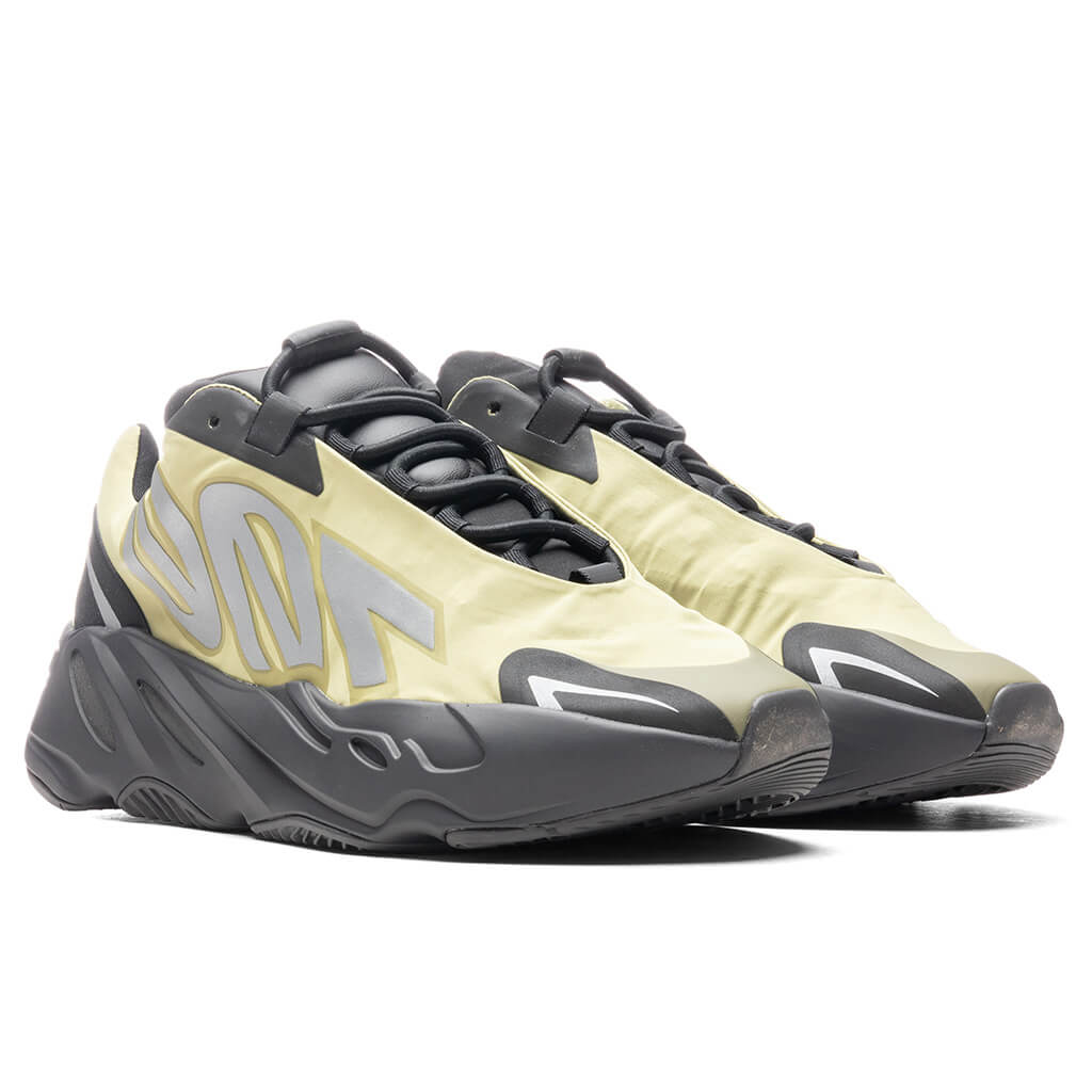 Adidas-Originals-Yeezy-700-MNVN---Resin-GW9525---06-19-22---Feature-JORDAN-3.jpg