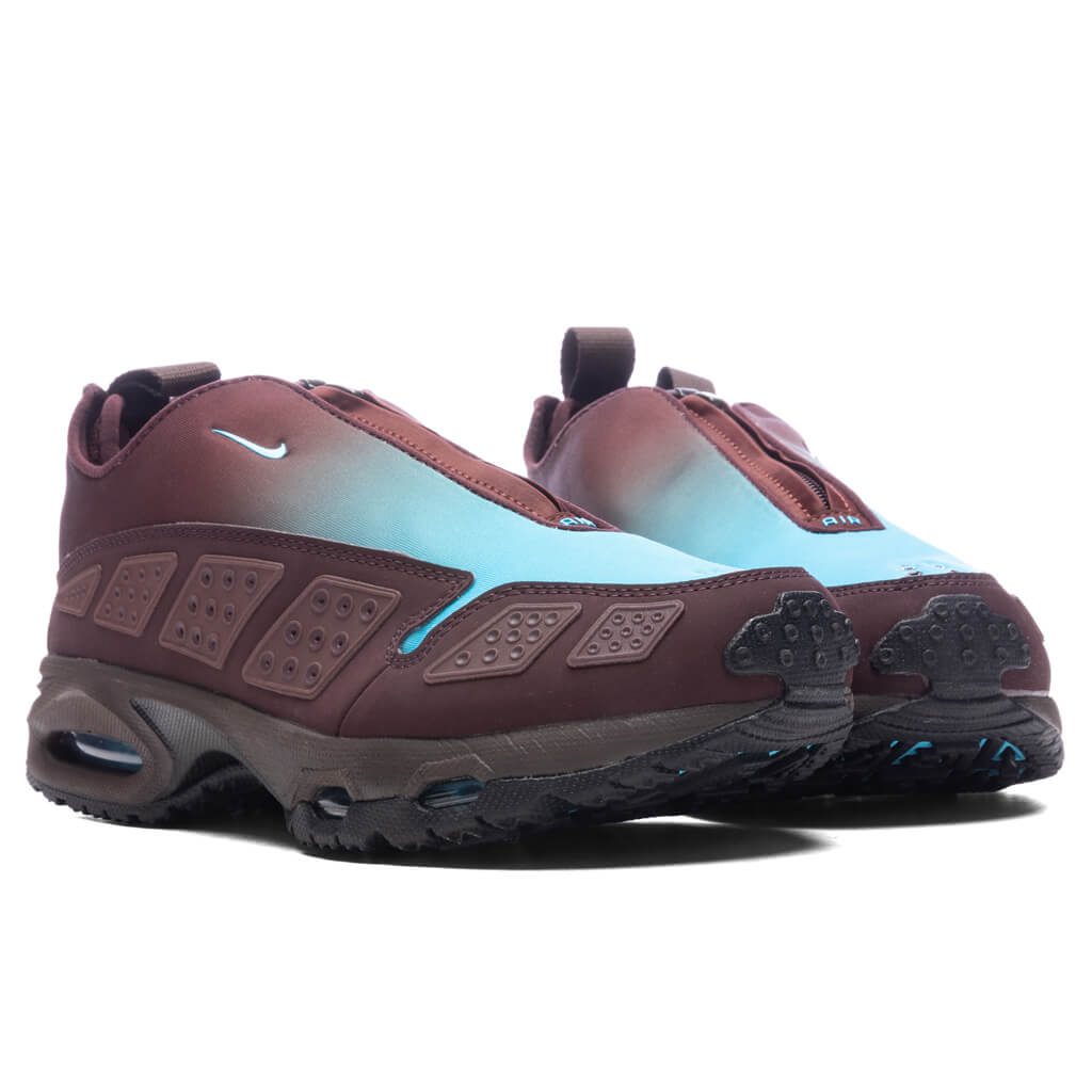 Air-Max-SNDR---Burgundy-Crush-Baltic-Blue-Baroque-Brown-HQ4189-600-09-27-24-Feature-KN-5.jpg