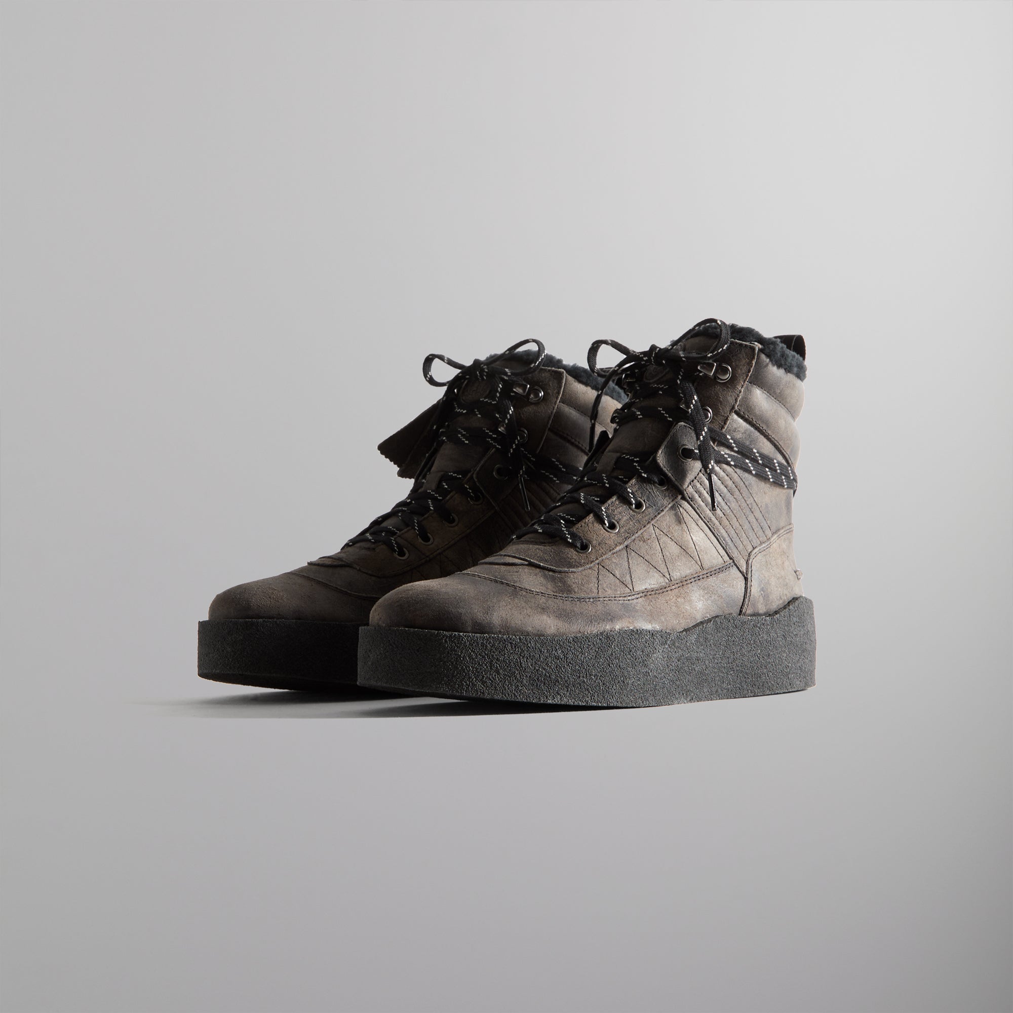 8th St by Ronnie Fieg for Clarks Originals Rushden Boot - Smoke Grey