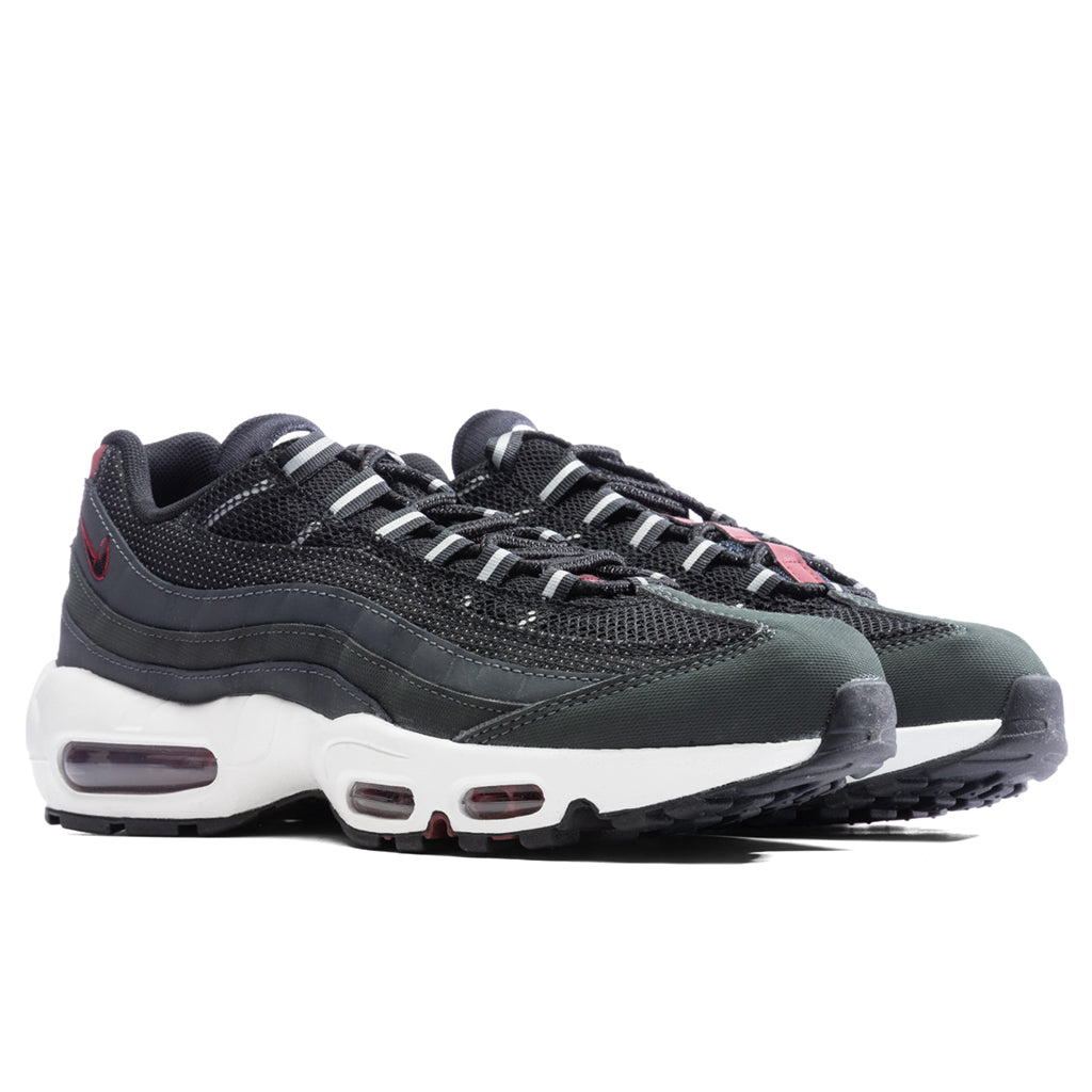 DQ3982-001-Nike-Air-Max-95-ANTHRACITE-BLACK-TEAM-RED-SUMMIT-WHITE---01-18-23---Feature--KN-4.jpg