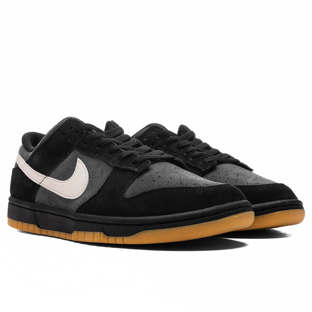 Dunk-Low-Retro-SE---Black-Pale-Ivory-Anthracite-HQ1931-001---01-23-25---Feature--KN-4.jpg