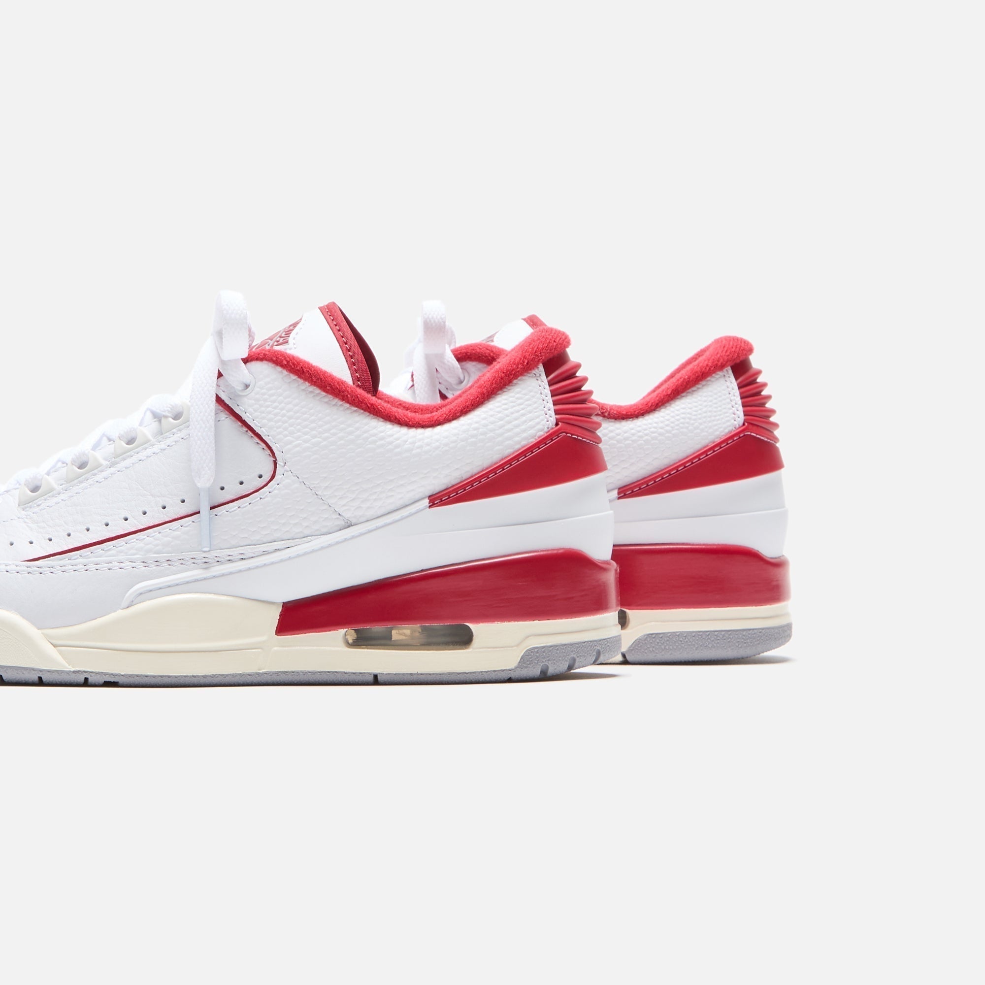 Air Jordan 2/3 - White / Varsity Red / Sail / Cement Grey