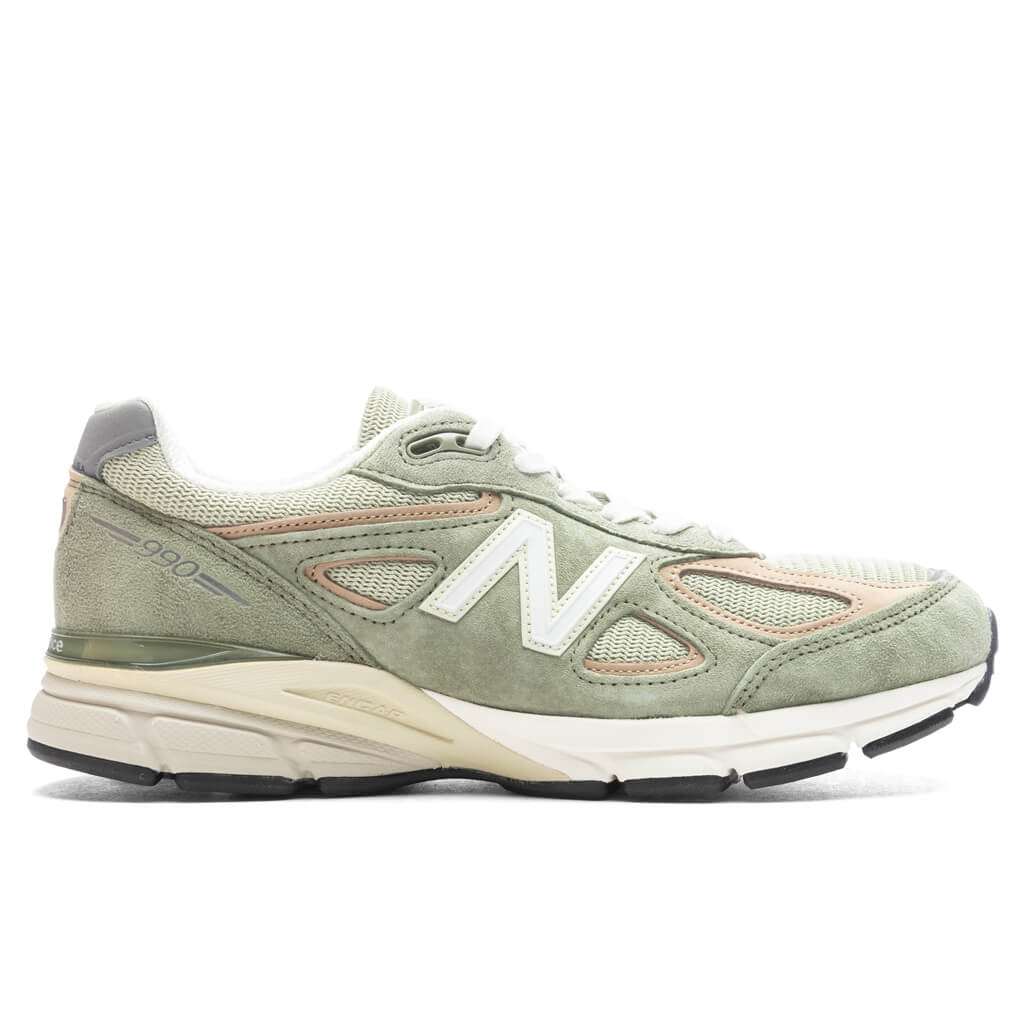 Made-in-USA-990v4---Olive-U990GT4-11-15-23-Feature-VR.jpg