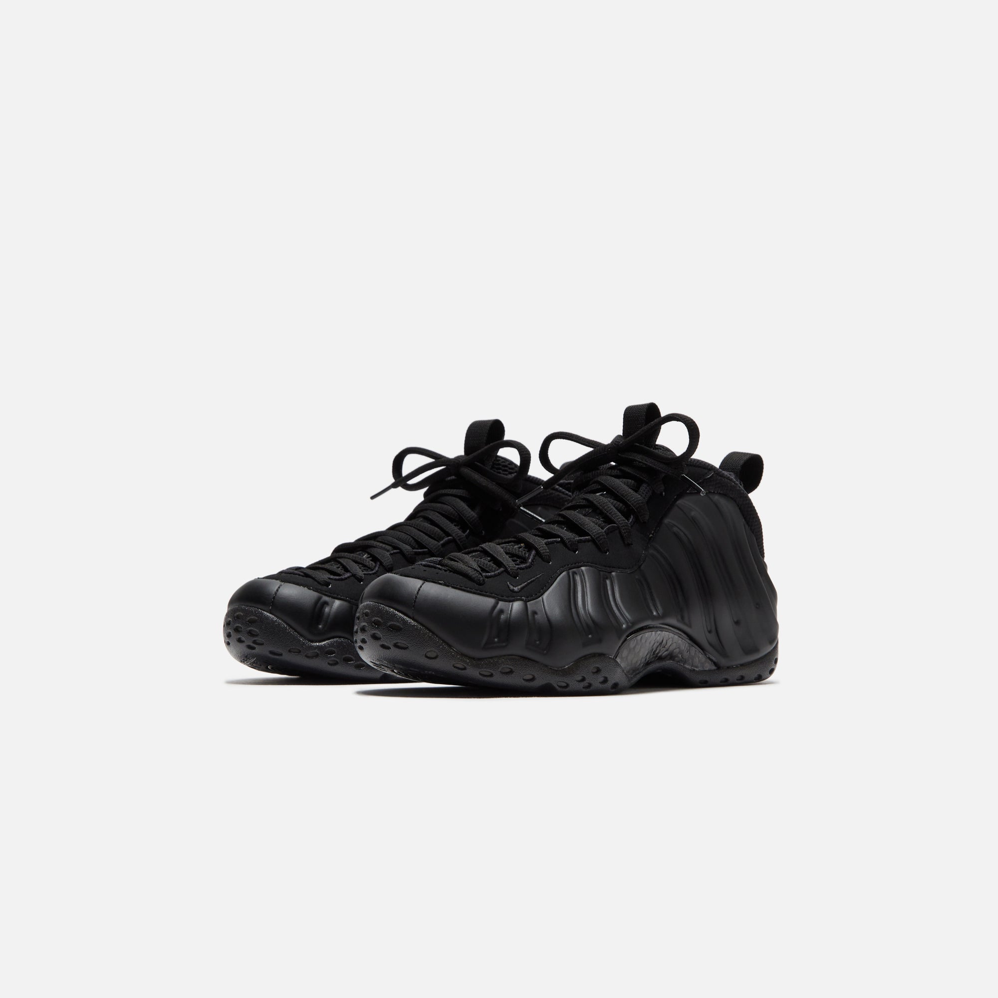 NKFD5855-001NikeAirFoampositeOneBlackAnthraciteBlack_0405.jpg