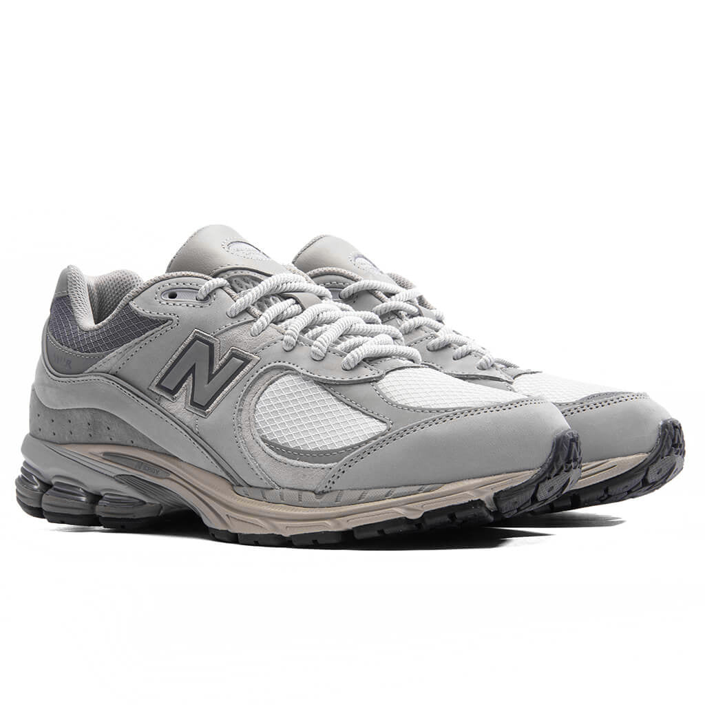 New-Balance-2002---Team-Away-Grey-M2002RVC-01-12-23-Feature-DV-4.jpg