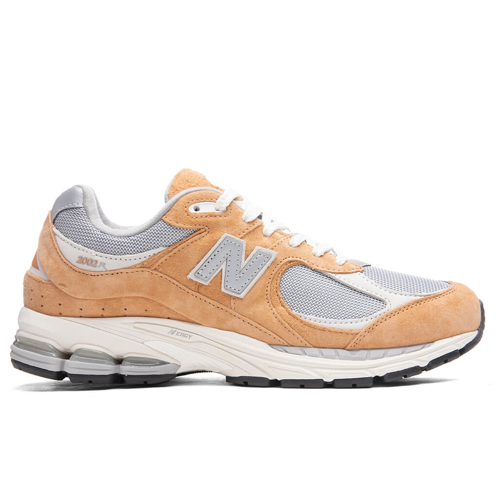 New-Balance-2002R---Sweet-Caramel-Grey-M2002RHM---08-15-22---Feature-JORDAN.jpg