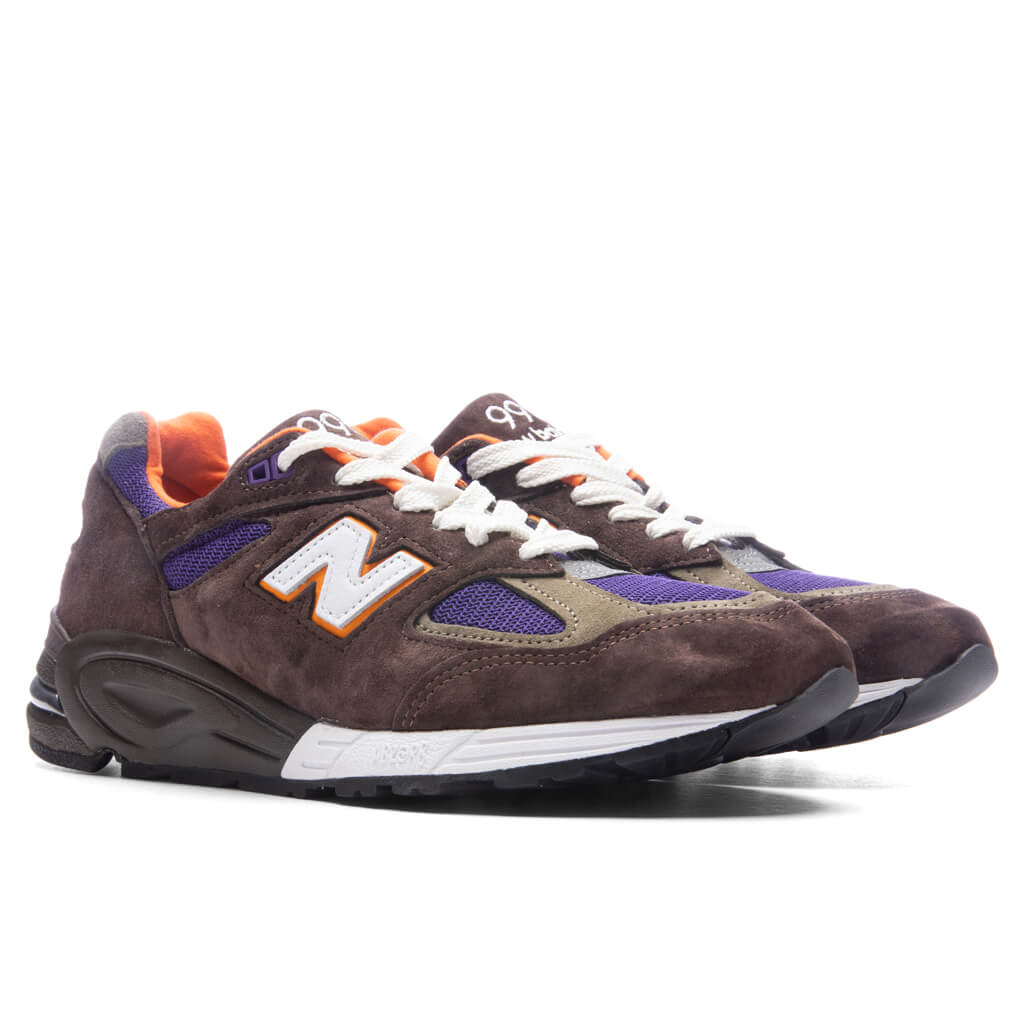 New-Balance-990v2---Brown-M990BR2---04-22-23---Feature--DV-4.jpg