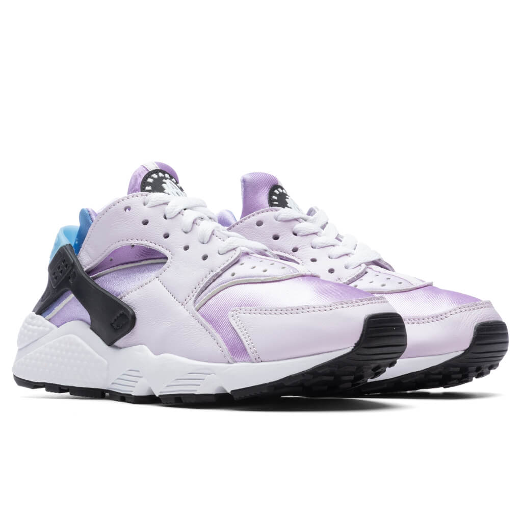 Nike-Air-Huarache-Women_s---Lilac-Black-Barely-Grape-DZ5207-500---10-11-22---Feature--VR-5.jpg