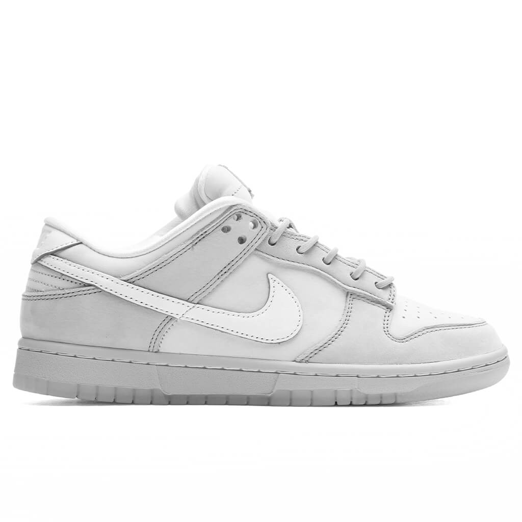 Nike-Dunk-Low---Pure-Platinum-Wolf-Grey-Old-Royal-DX3722-001---10-23-22---Feature-VR-JM.jpg