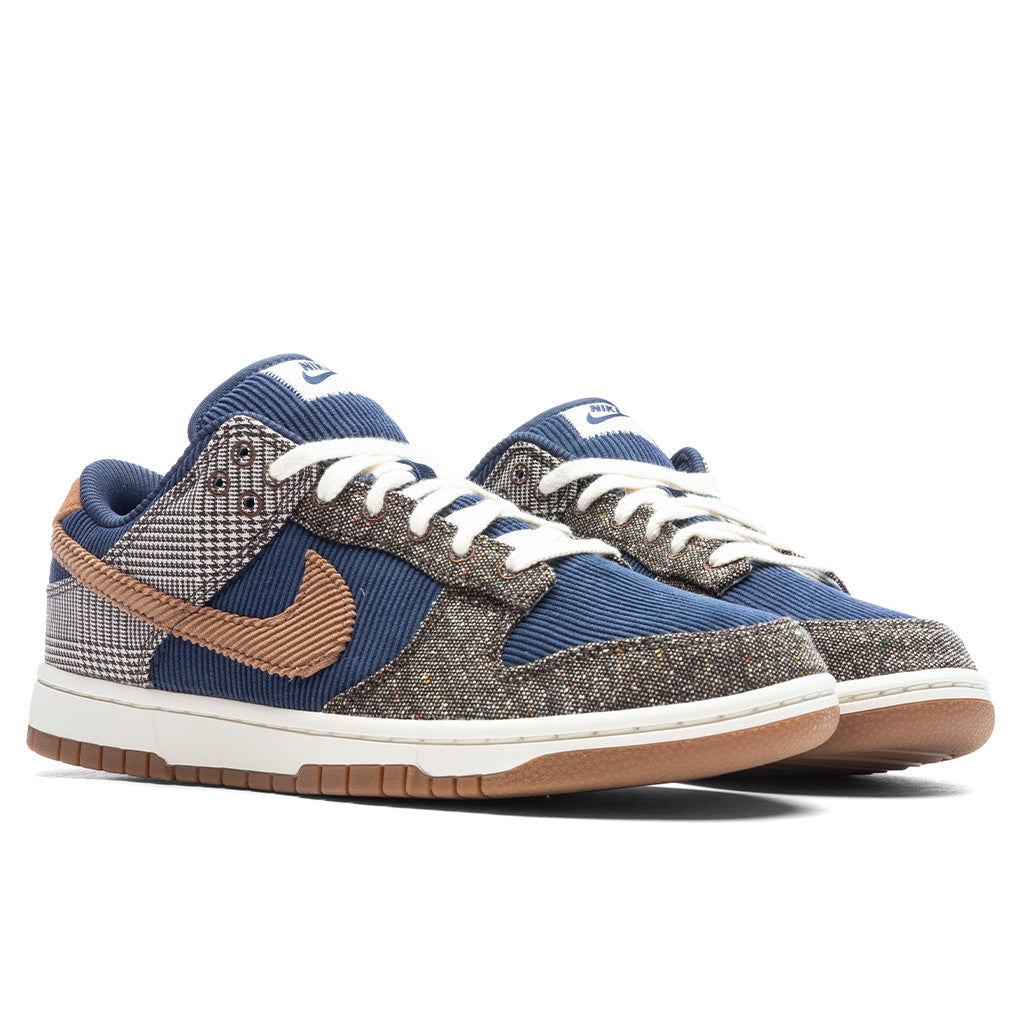 Nike-Dunk-Low-PRM---Midnight-Navy-Ale-Brown-Pale-Ivory-FQ8746-410-10-20-23-Feature-KN-4.jpg