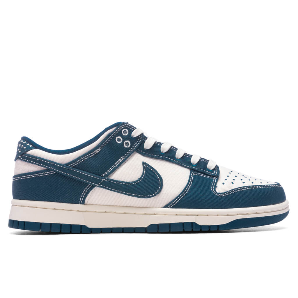 Nike-Dunk-Low-Retro-SE---Summit-White-Industrial-Blue-DV0834-101-02-21-23-Feature-VR-KN.jpg