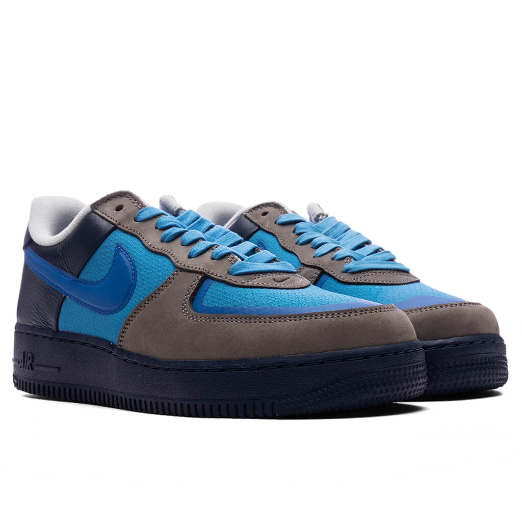 Nike-x-Stash-Air-Force-1-Low---Soft-Grey-Varsity-Royal-Harbor-Blue-HF5516-001-12-16-24-Feature-KN-4.jpg