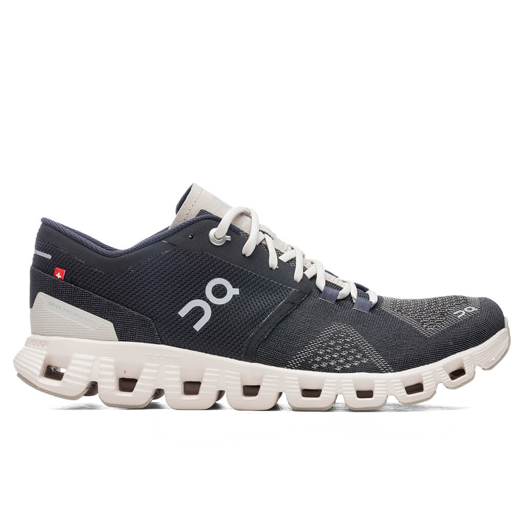 On-Running-Women_s-Cloud-X---Black-Pearl-40.99592---06-11-2021---01.jpg