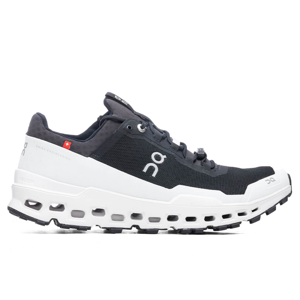 On-Running-Women_s-Cloudultra---Black-White-44.99538---06-10-2021---01.jpg