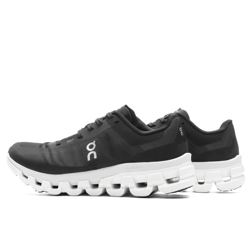 Women's Cloudflow 4 - Black/White