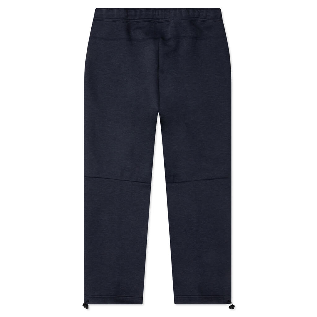 Sportswear-Tech-Fleece-Open-Hem-Sweatpants---Obsidian-Heather-Black-FB8012-473-08-05-23-Feature-KN-5.jpg