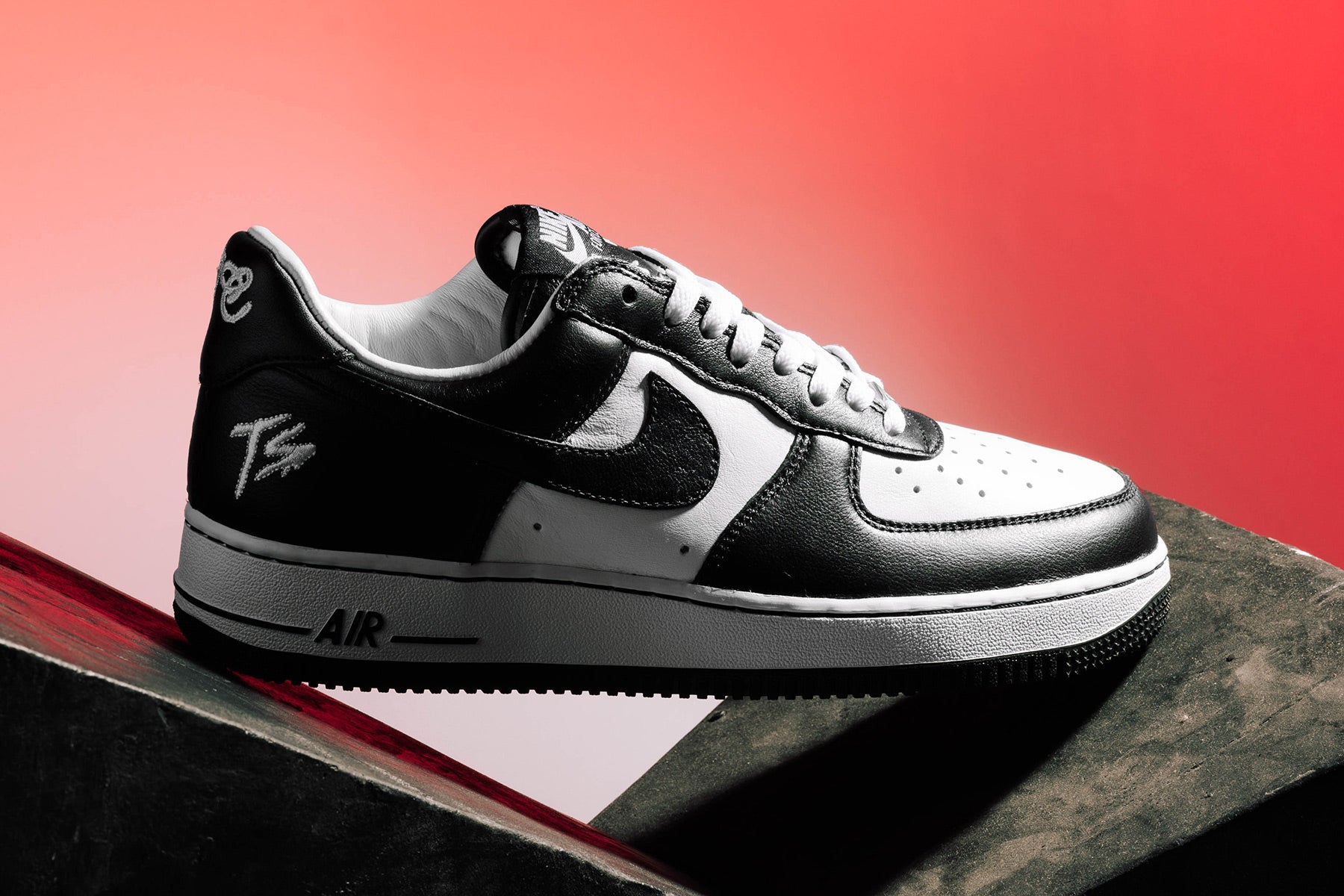 Terror Squad x Nike Air Force 1 Low - White/Black