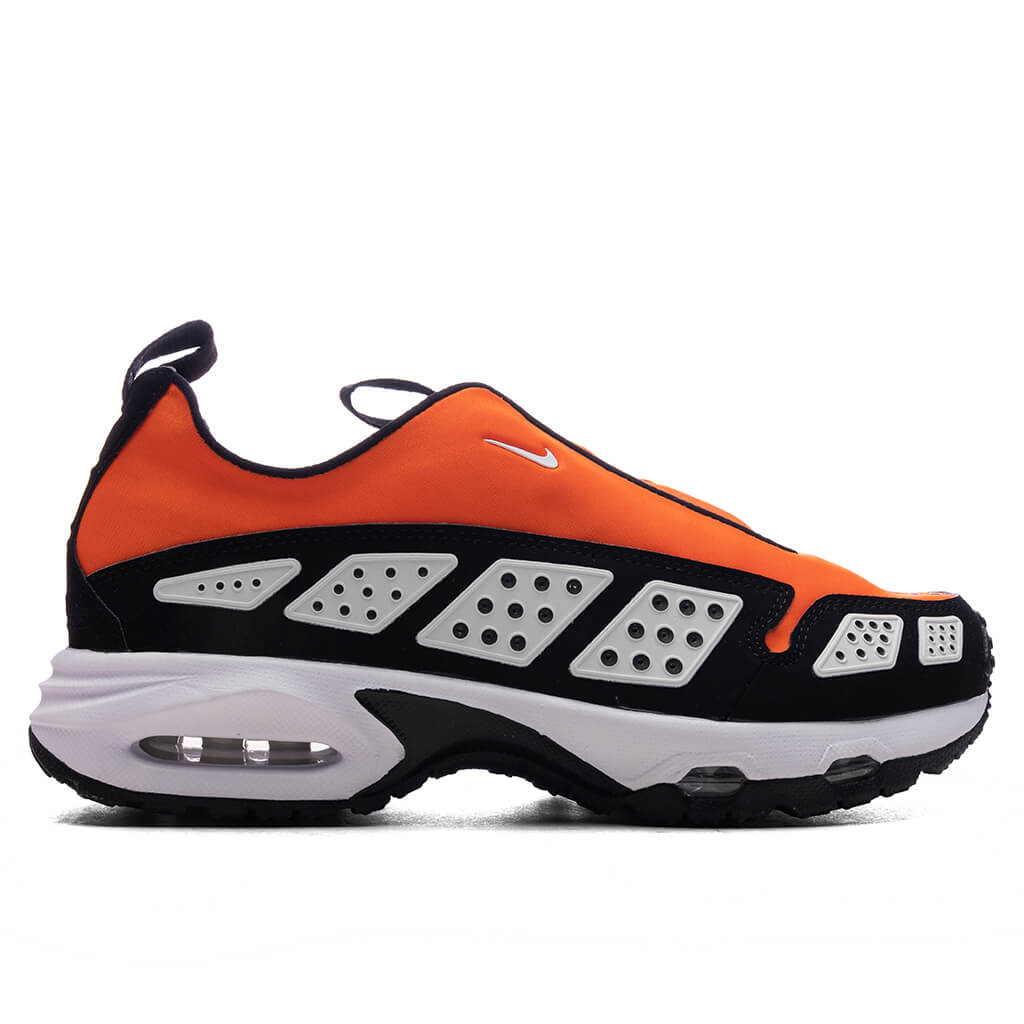 Women_s-Air-Max-Sunder---Safety-Orange-White-Black-FZ2068-800-01-27-25-Feature-KN_40a39ce6-431a-4f81-bf85-b64e2c7c742c.jpg