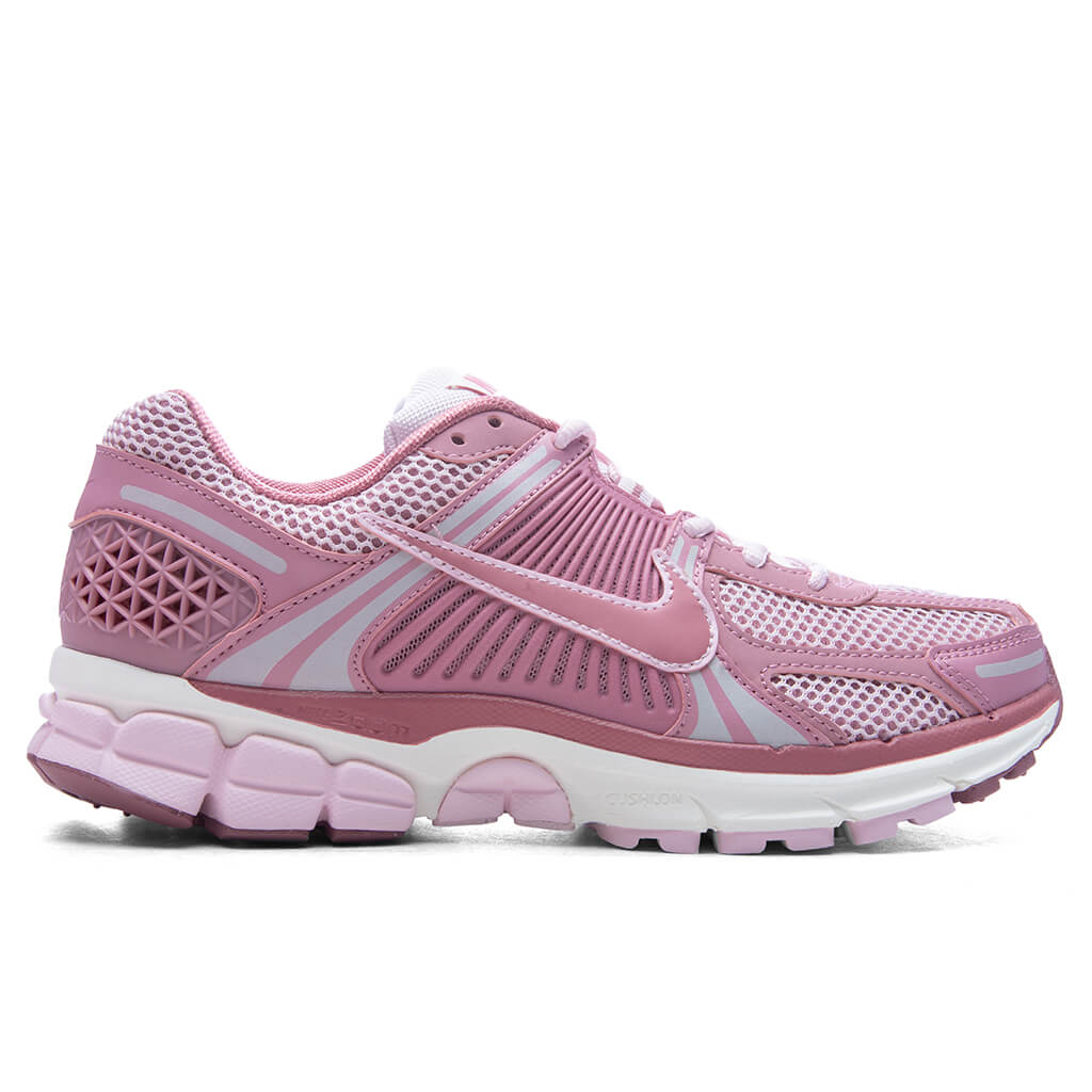 Women_s-Zoom-Vomero-5---Elemental-Pink-Desert-Berry-Pink-Foam-FJ2028-600---02-17-25---Feature--KN-4.jpg