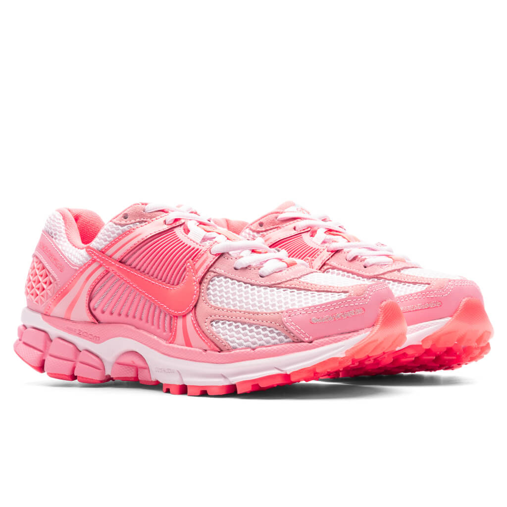 Women_s-Zoom-Vomero-5---Pink-Foam-Hot-Punch-Pink-Foam-FQ0257-666-07-26-23-Feature-KN-4.jpg