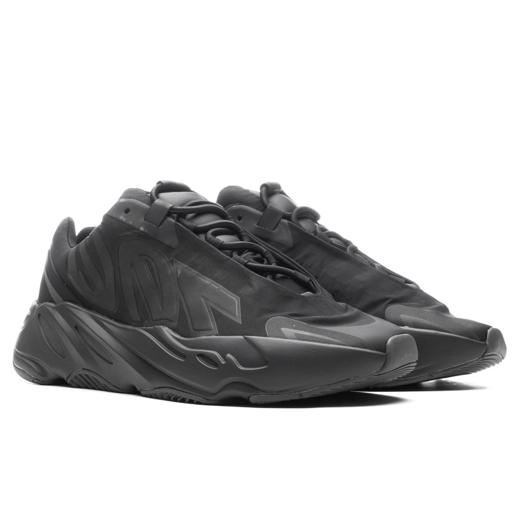 Yeezy-700-MNVN---Triple-Black-FV4440-08-28-24-Feature-VR-5.jpg