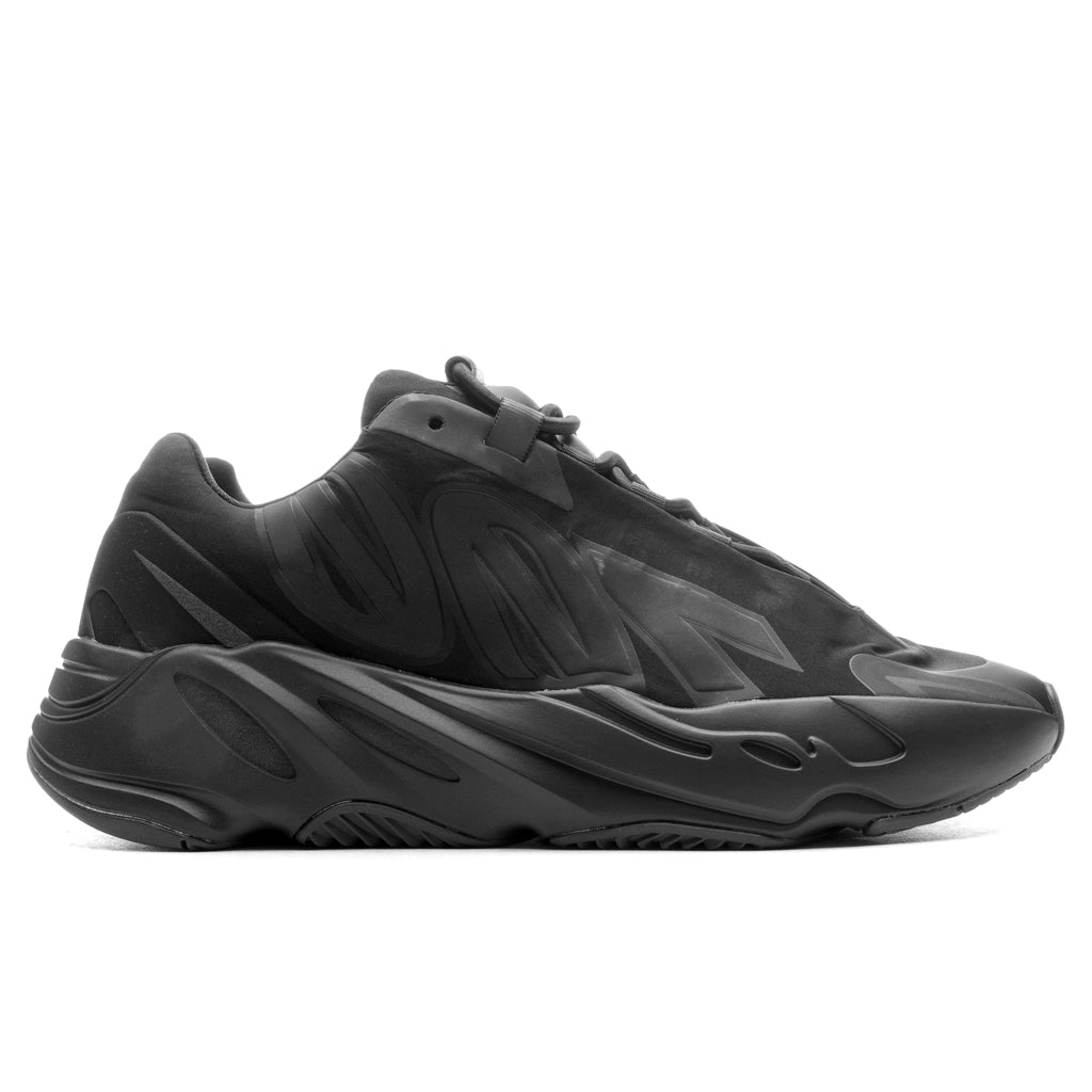 Yeezy-700-MNVN---Triple-Black-FV4440-08-28-24-Feature-VR.jpg