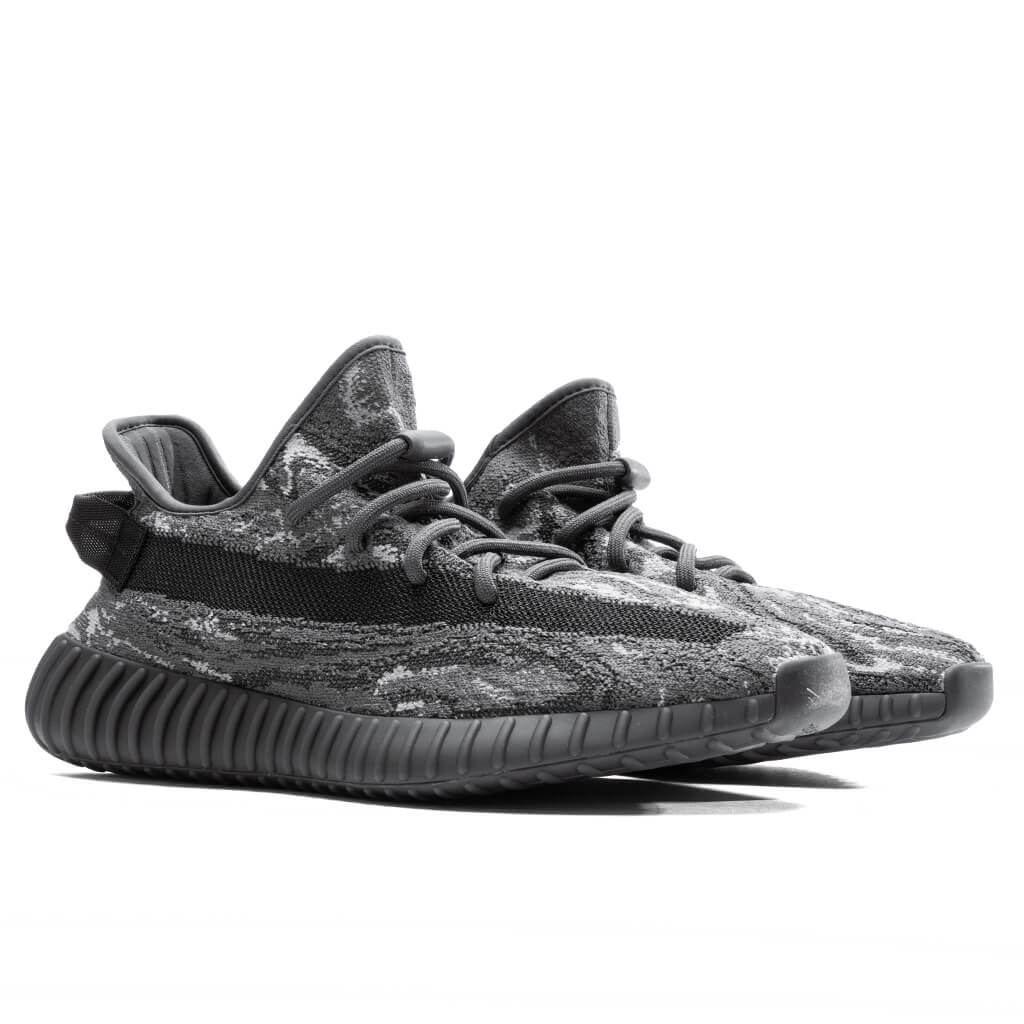 Yeezy-Boost-350-V2---MX-Dark-Salt-ID4811-08-29-23-Feature-VR-4.jpg