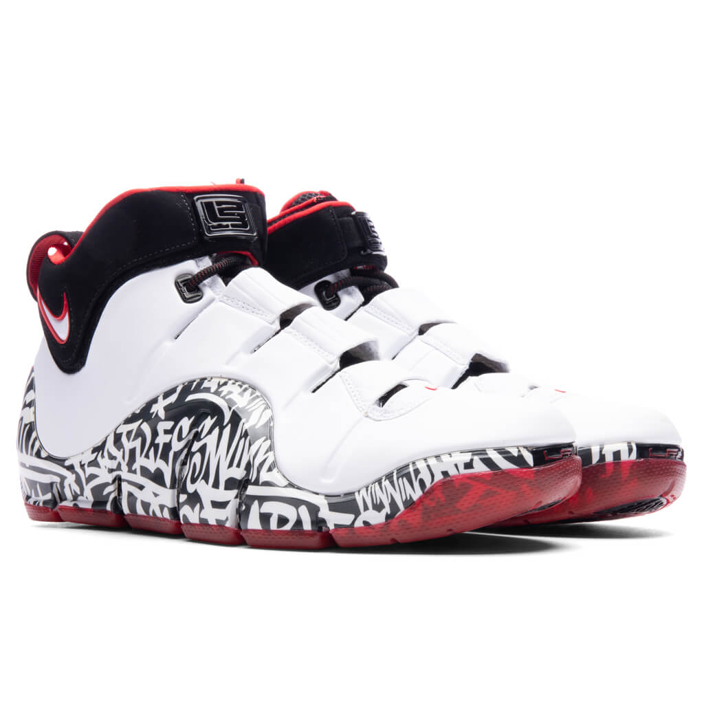 Zoom-Lebron-IV---White-Black-University-Red-DJ4888-100---09-07-23---Feature--VR-5.jpg