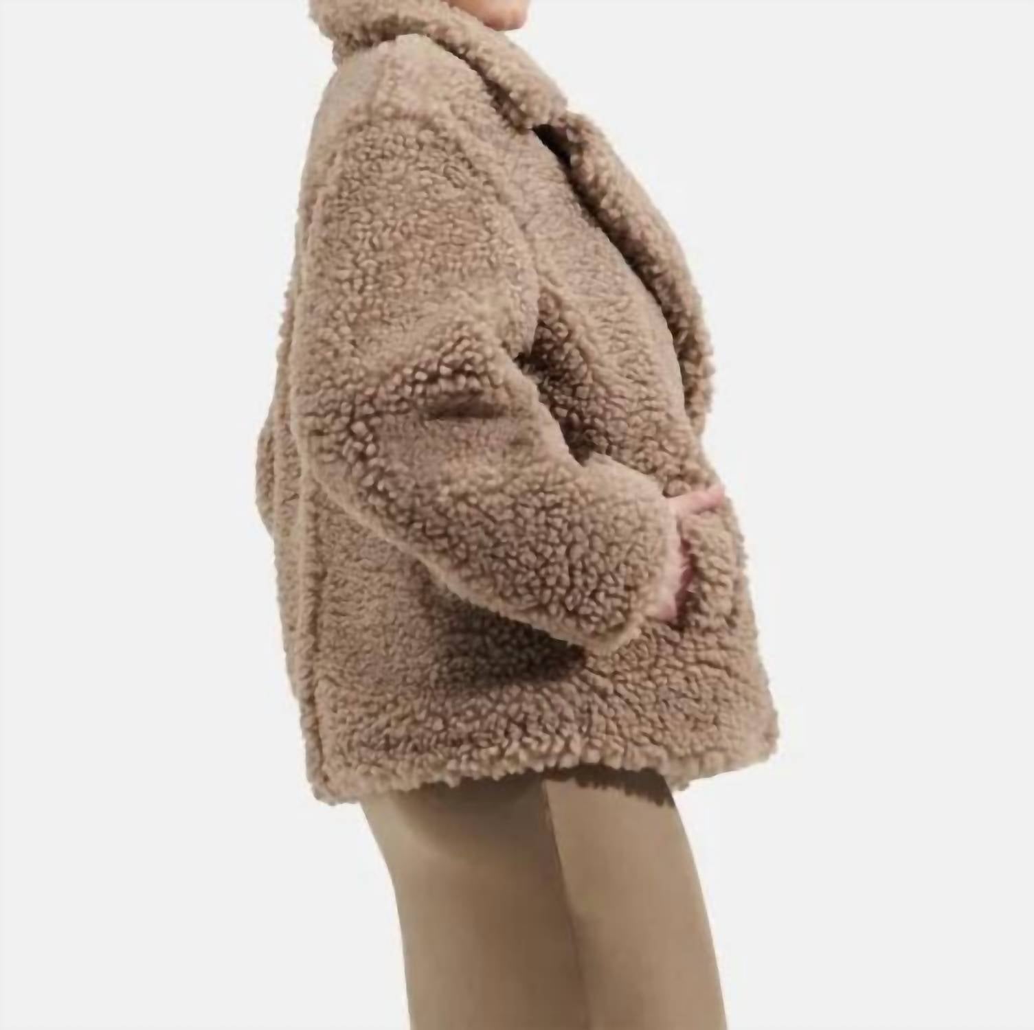 Gertrude Short Teddy Coat In Putty