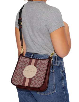 coach-dempsey-file-bag-in-signature-jacquard-with-stripe-and-coach-patch-4-01.png