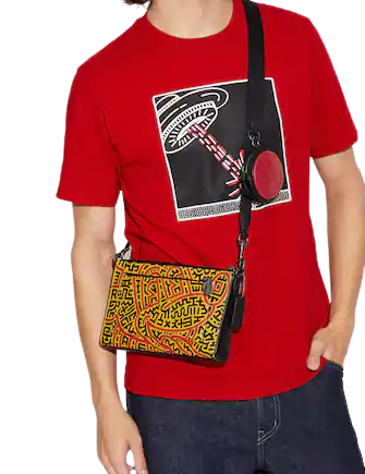 coach-disney-mickey-mouse-x-keith-haring-holden-crossbody-01.png