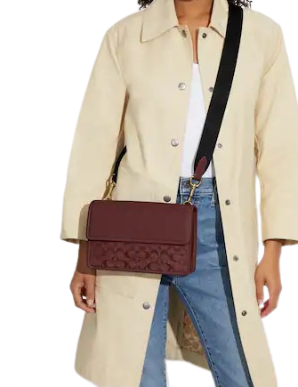 coach-turner-flap-crossbody-in-signature-chambray-2-01.png