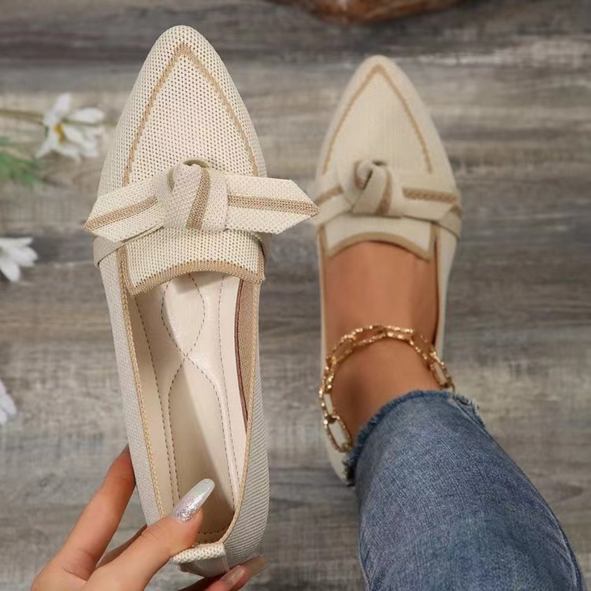 Bow Contrast Trim Point Toe Loafers