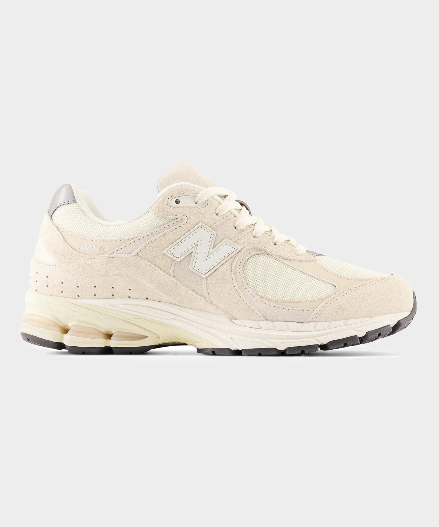 new-balance-2002r-calm-taupe-with-angora-silver-metallicnew-balance-562173.jpg