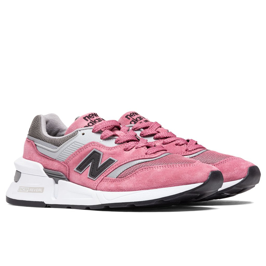 new-balance-997-pinkgrey-2.jpg