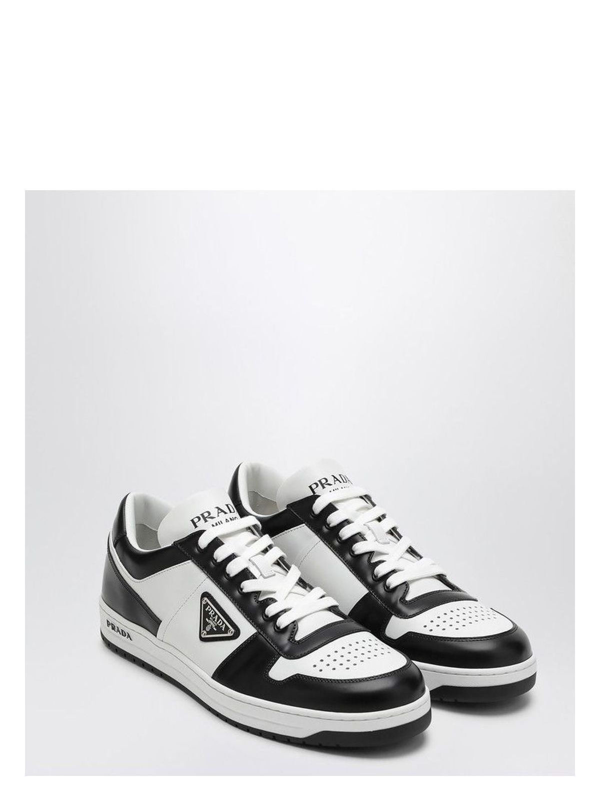 DOWNTOWN WHITE/BLACK LEATHER TRAINER