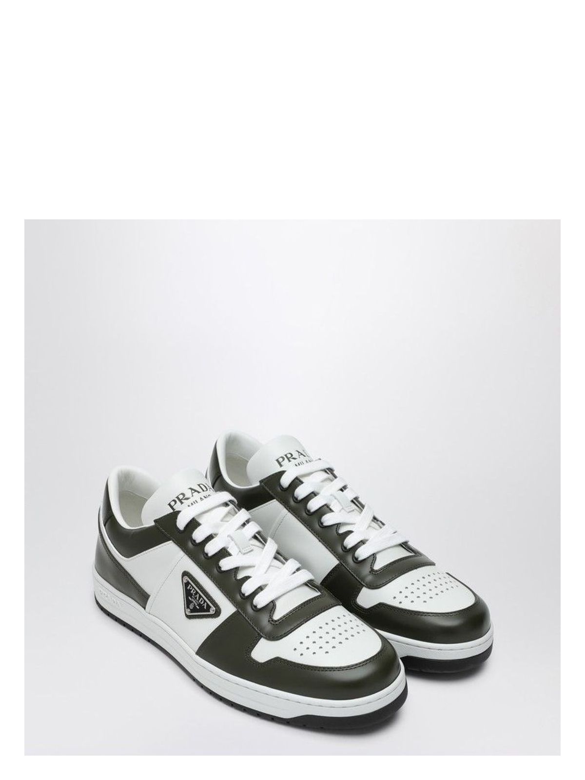 WHITE/BLACK LEATHER TRAINER DOWNTOWN