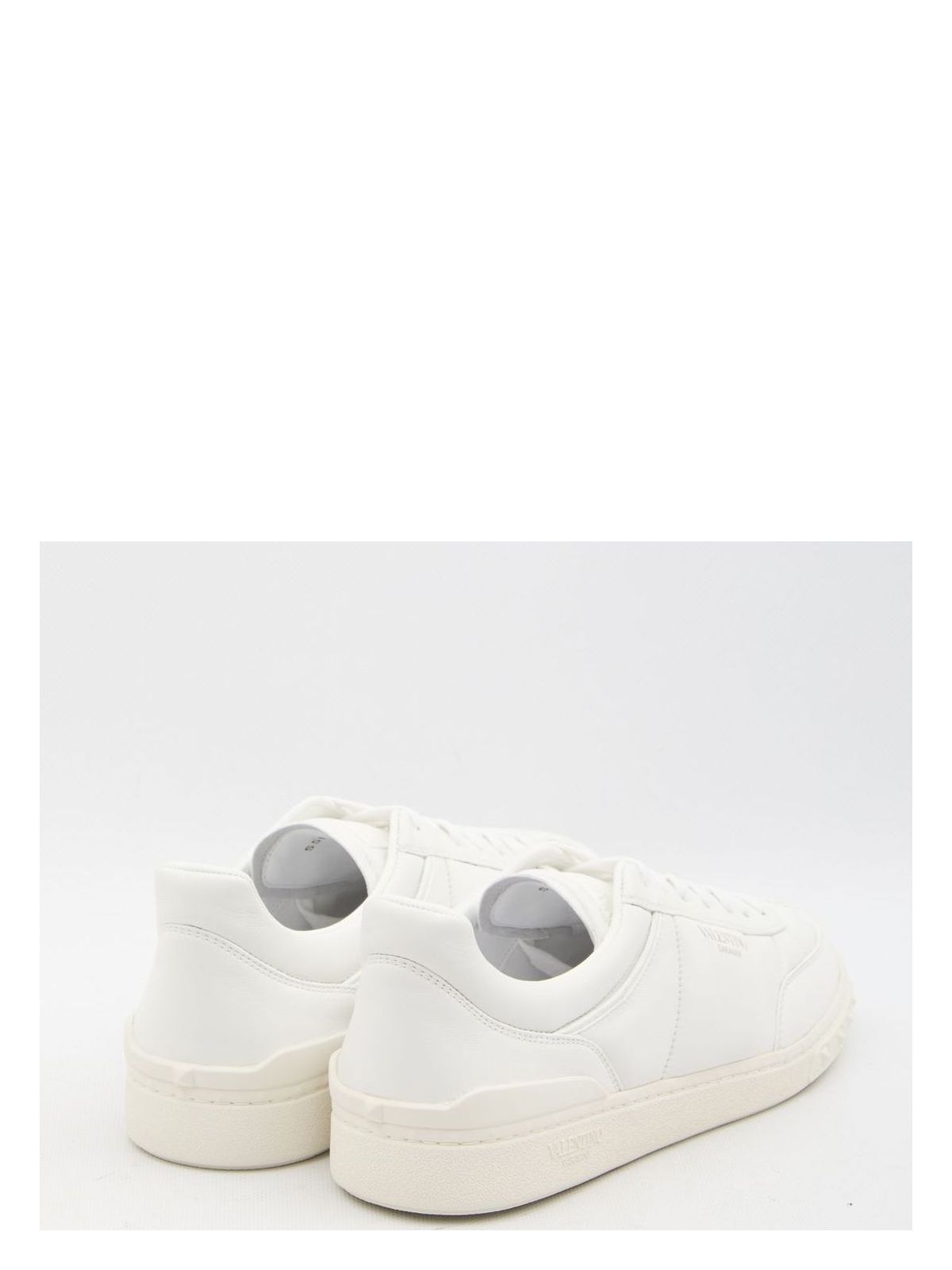 UPVILLAGE LOW-TOP SNEAKERS