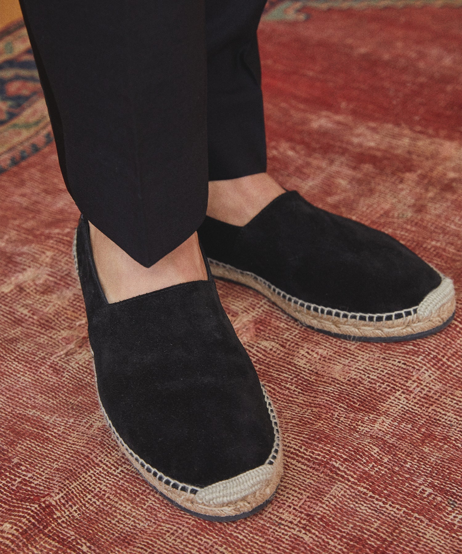 suede-espadrille-in-blacktodd-snyder-970938_f518c261-fc77-4bb1-9e23-5c1f8ec8f2c9.jpg