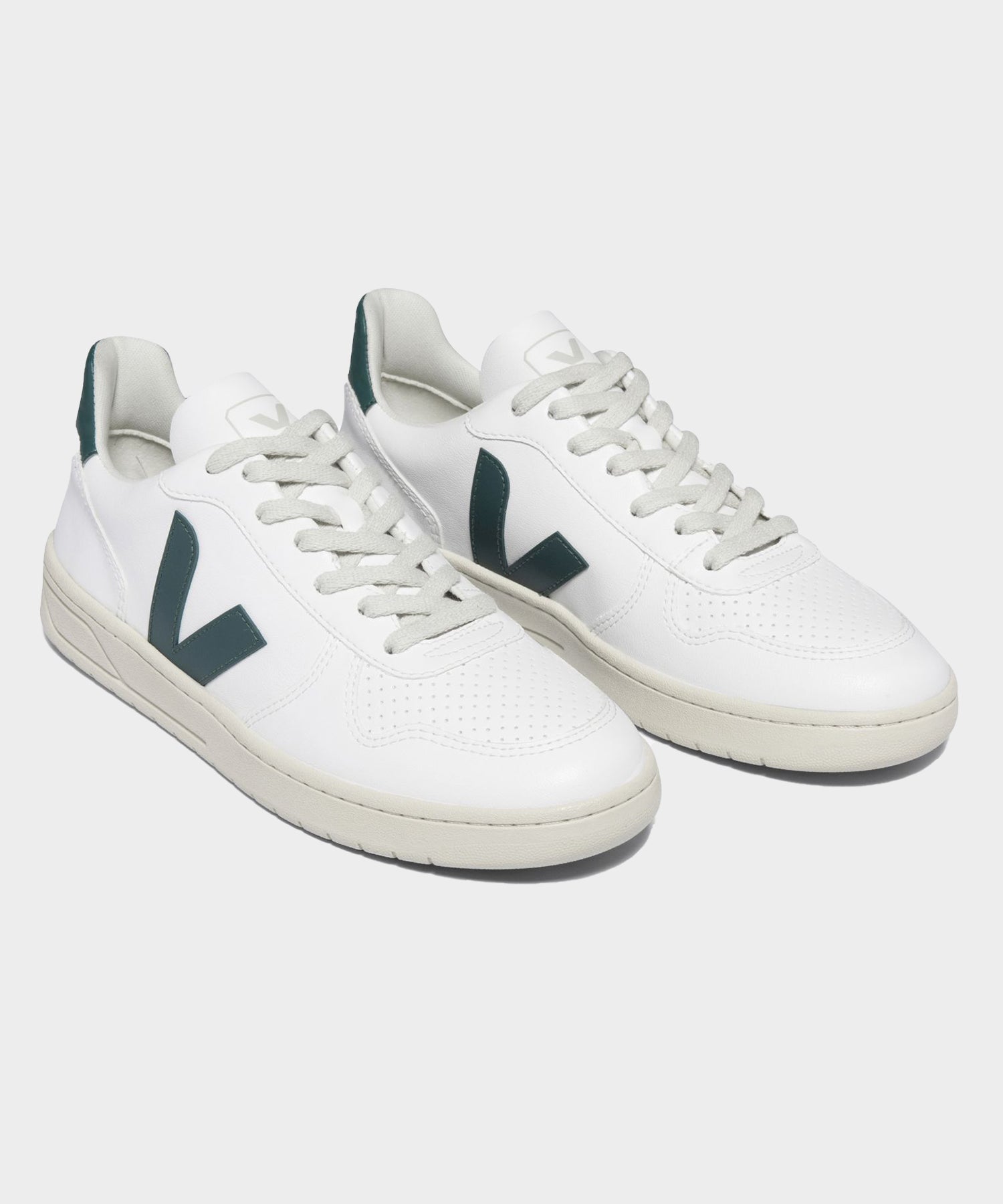 veja-v-10-cwl-white-brittanyveja-637089.jpg