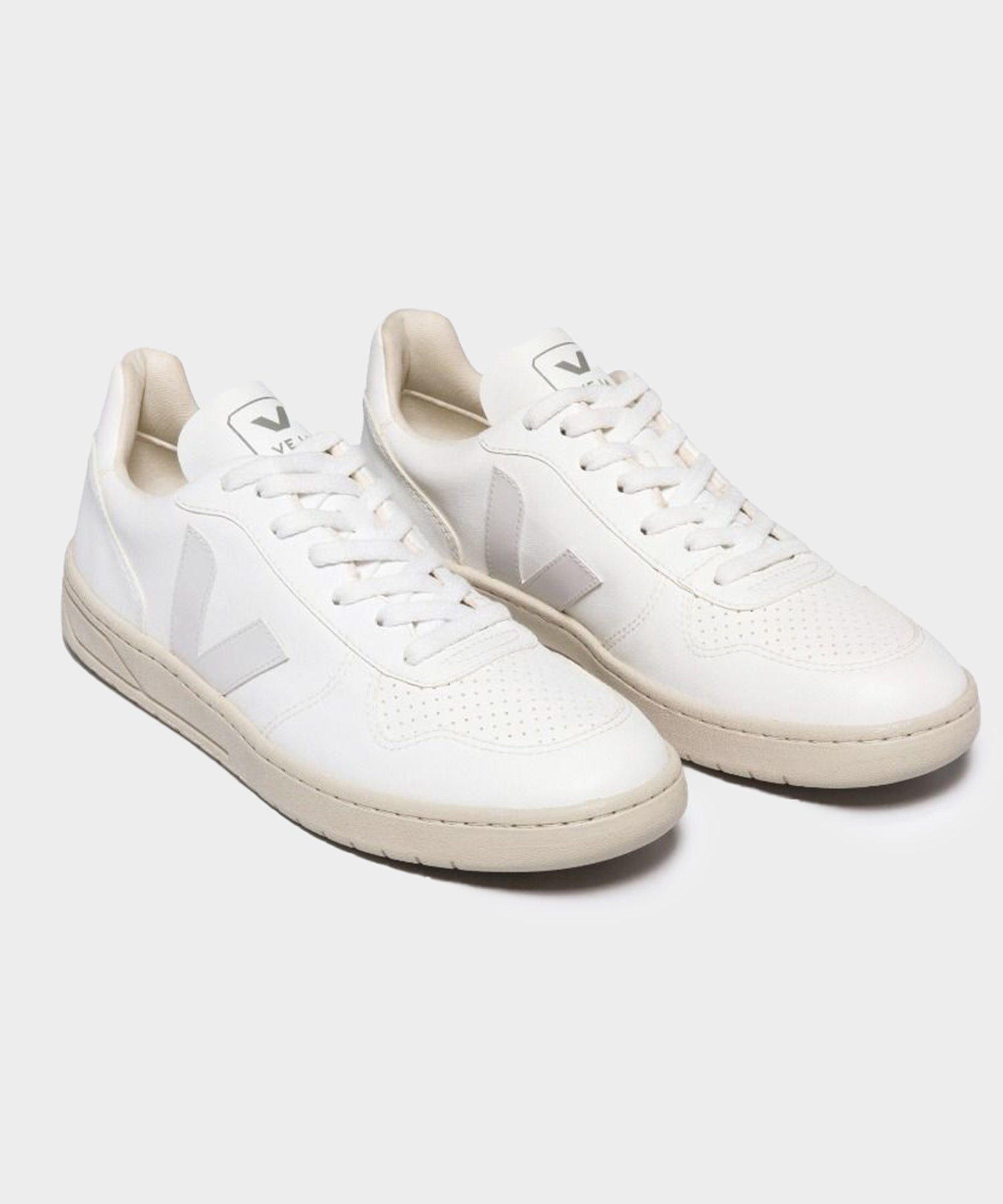 veja-v-10-vegan-leather-cwl-full-whiteveja-157417.jpg